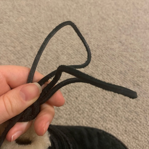 Ugg booties with tassels - Picture 6 of 8